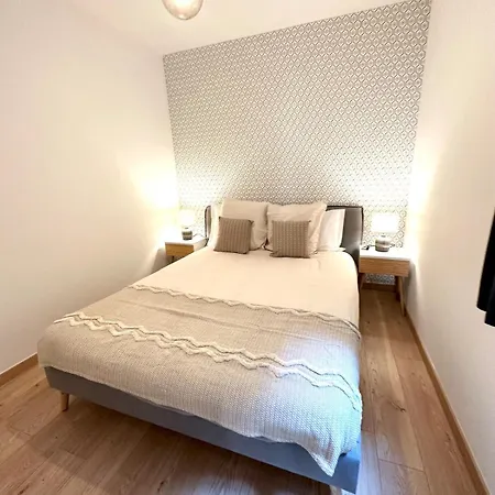 Apartament 3 - Hypercentre, Free Parking, Climatisation, Wifi, Netflix Libourne